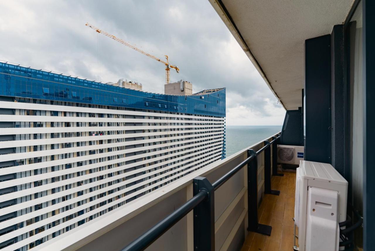 Manco Apartments Batumi Exterior photo